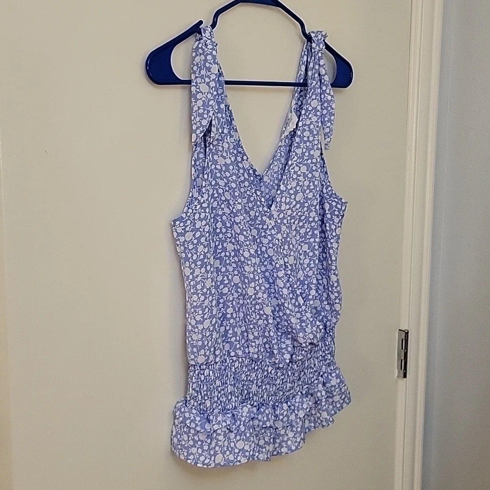 3/$30 SIENNA SKY Sleeveless V-Neck Surplice Smock Peplum Landgirl Blouson Blouse - Picture 2 of 8